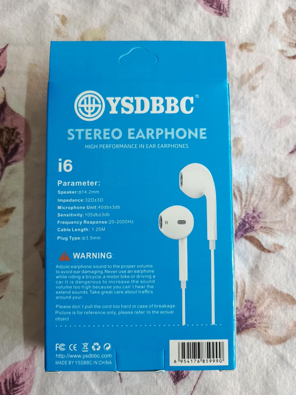 YSDBBC i6 Stereo Earphones.
