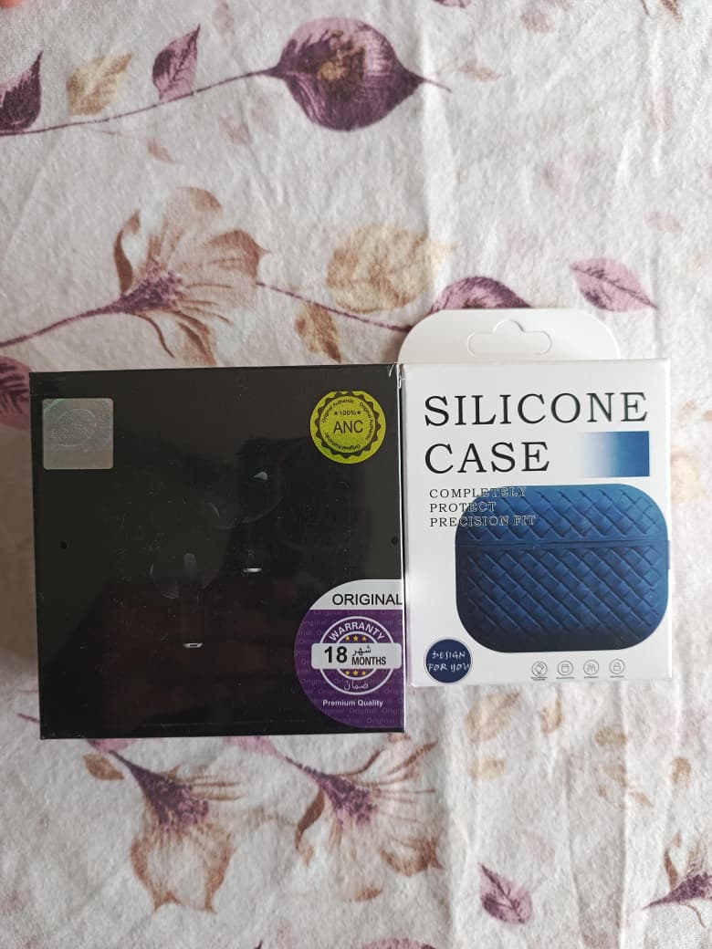 ANC Wireless Earbuds with Premium Silicone Charging Case